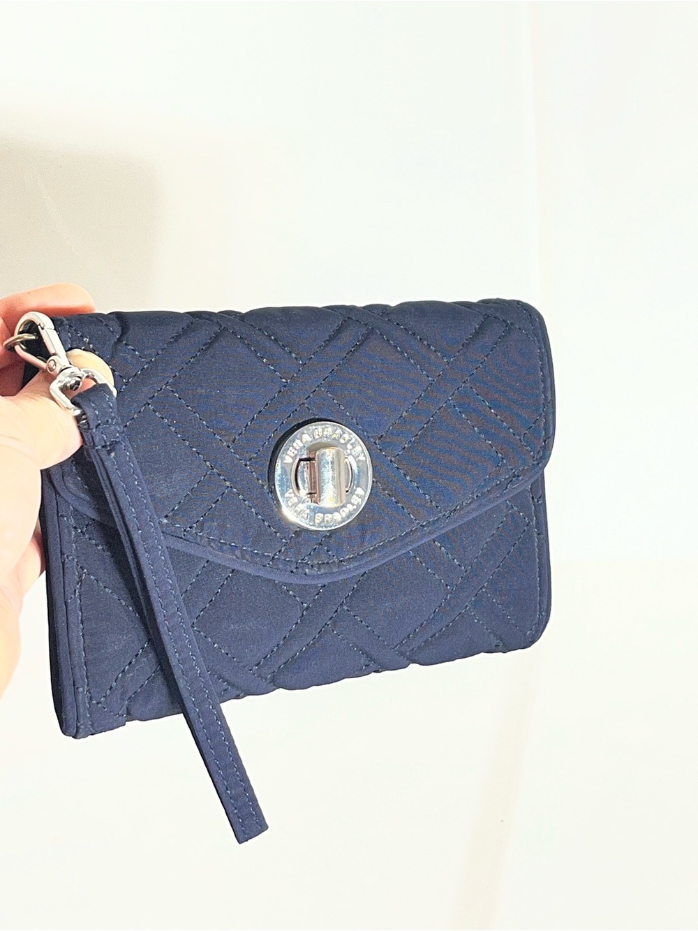 Vera Bradley Quilted Black ,Black Wristlet with Turn-Lock H68